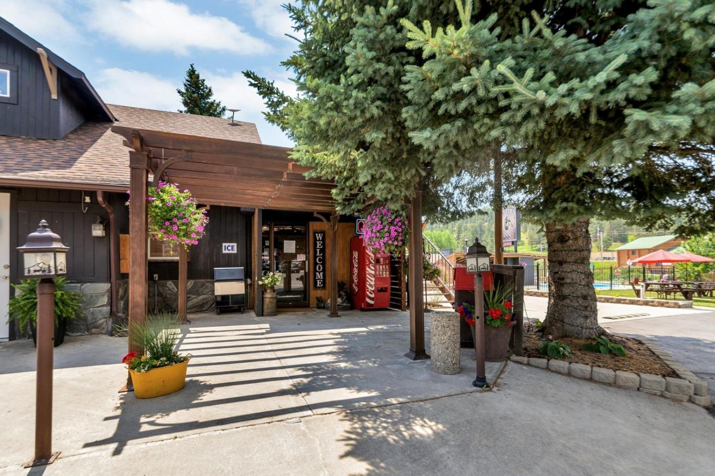 Lantern Inn Hill City Dış mekan fotoğraf